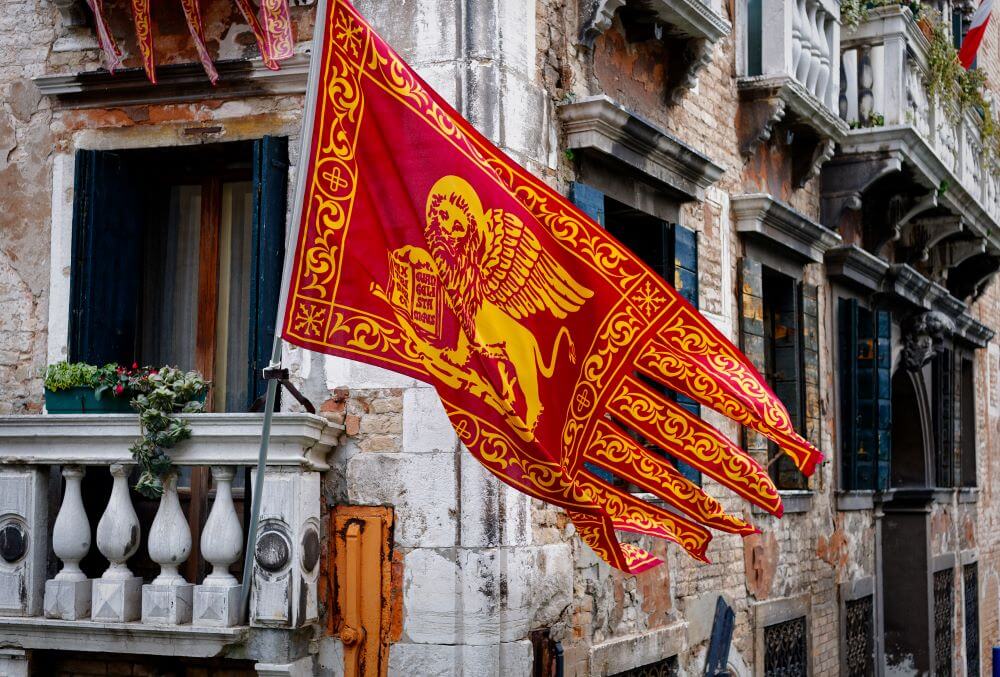 Bandiera con il leone di san marco di venezia